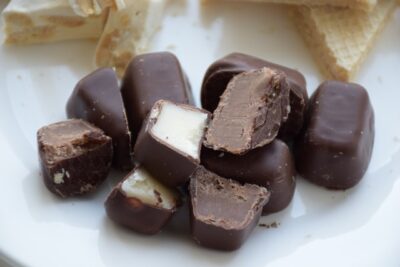 チョコ 期限 生 賞味 チョコレートは賞味期限切れでもOK？最適な保存方法は、これ！